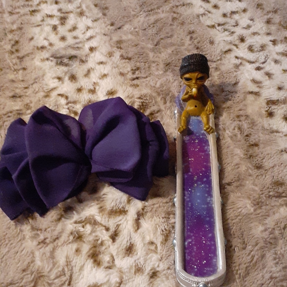 Alien incense burner and purple hairbow as a set